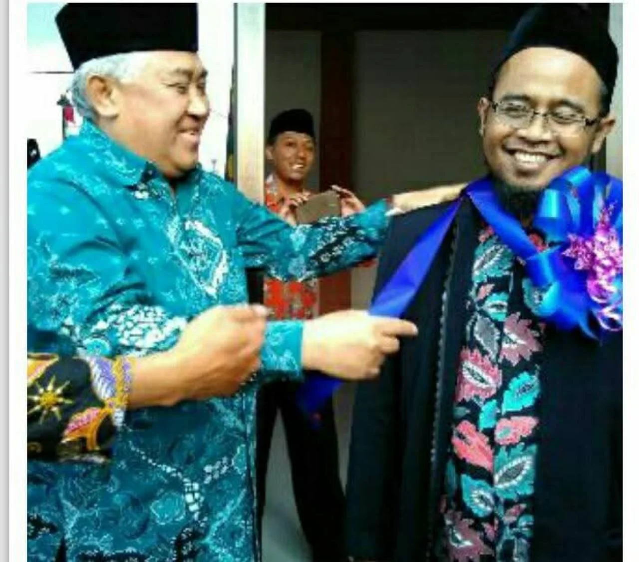 Prosesi penyematan pada peresmian MBS Kertek tahun 2017