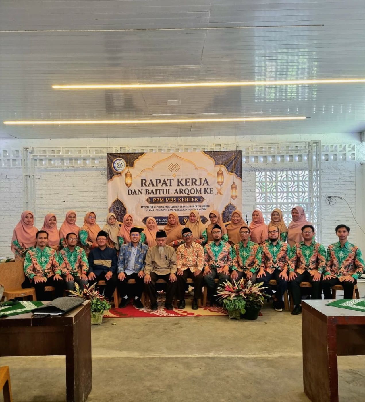 Kebersamaan peserta Rapat Kerja dan Baitul Arqom PPM MBS Kertek